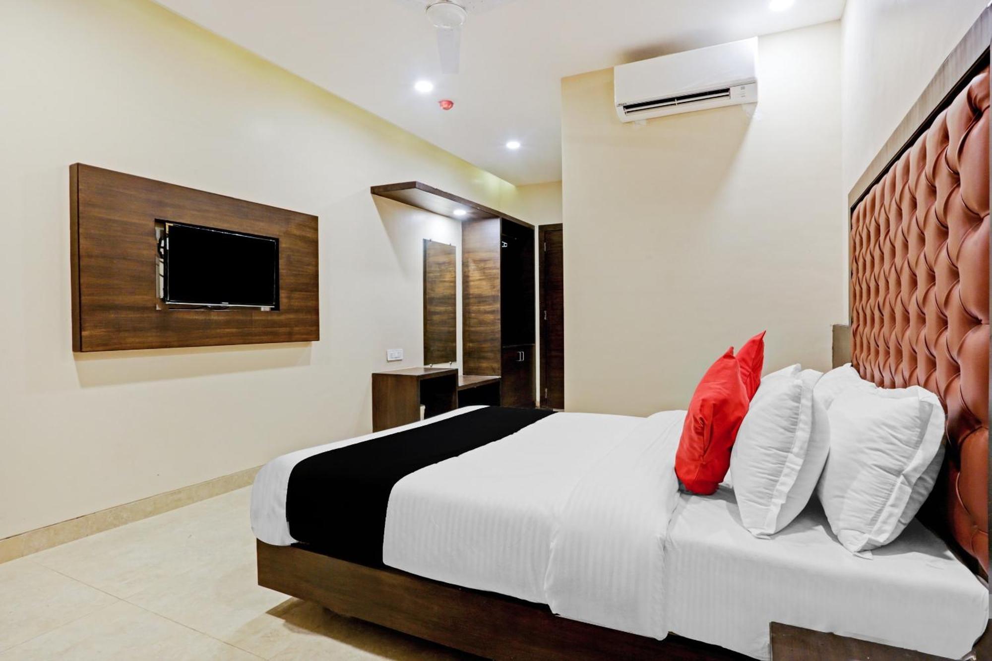 Capital O 80951 Hotel Vertigo Suite Bombaj Exteriér fotografie