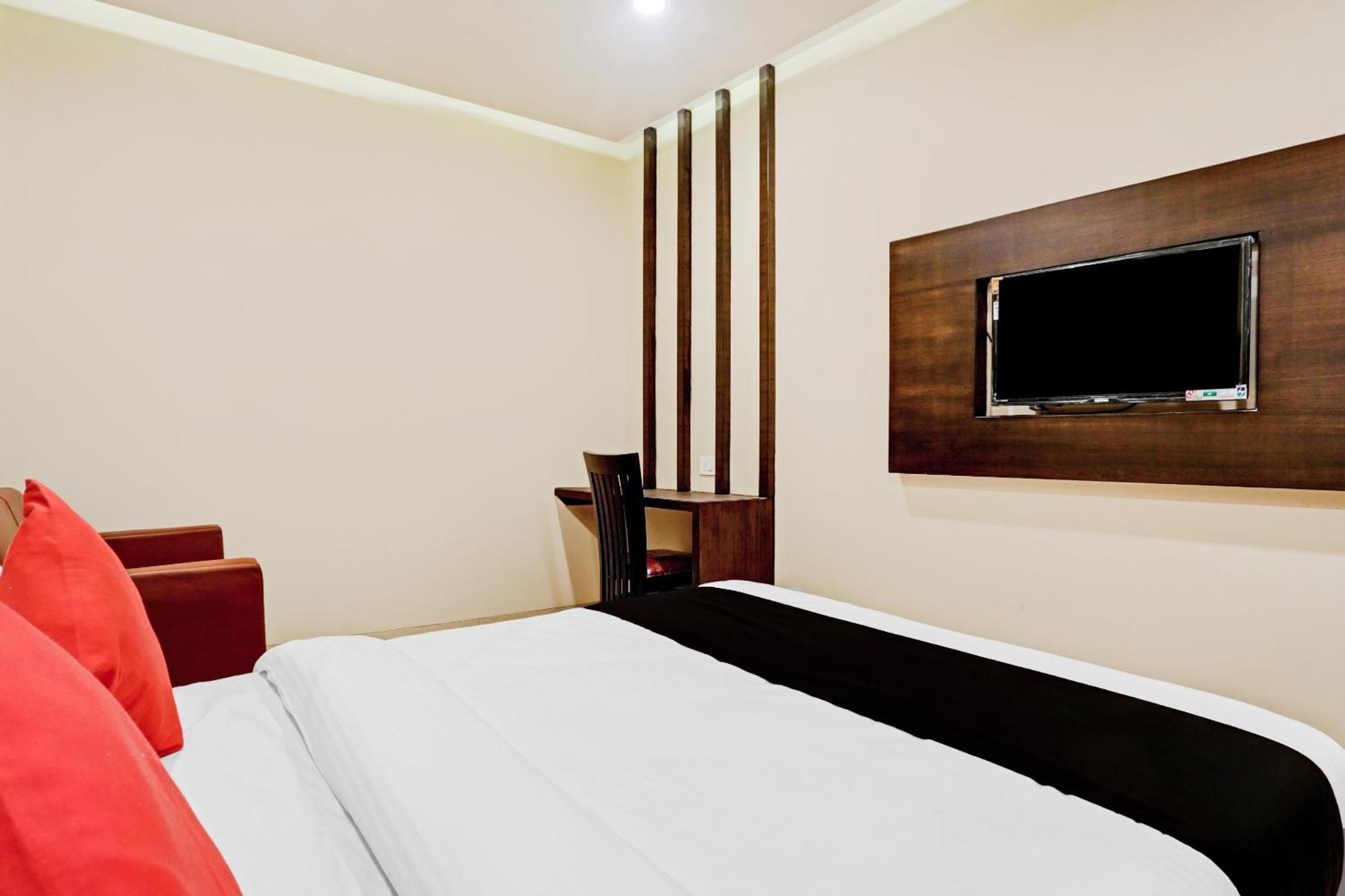 Capital O 80951 Hotel Vertigo Suite Bombaj Exteriér fotografie