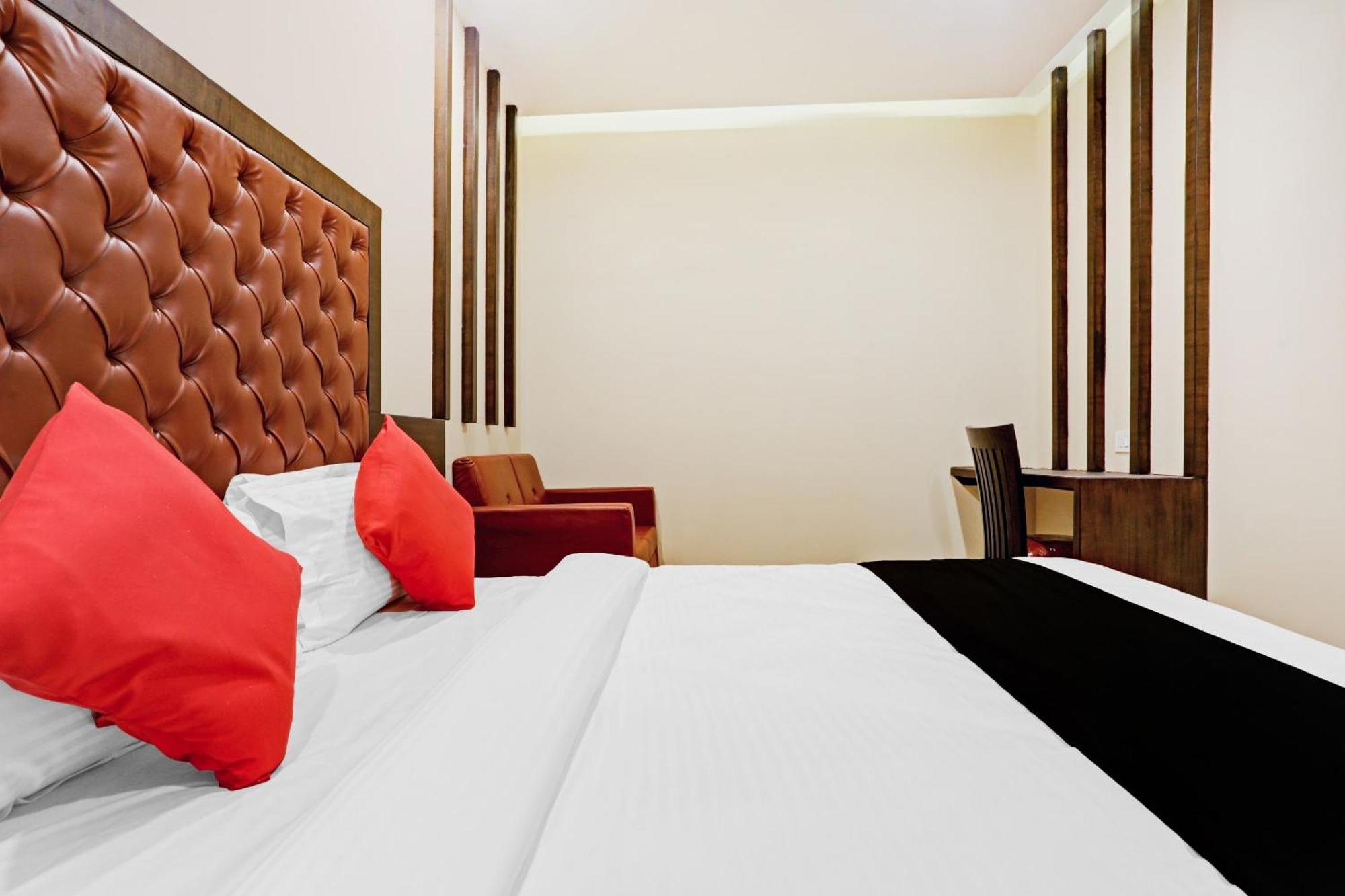 Capital O 80951 Hotel Vertigo Suite Bombaj Exteriér fotografie